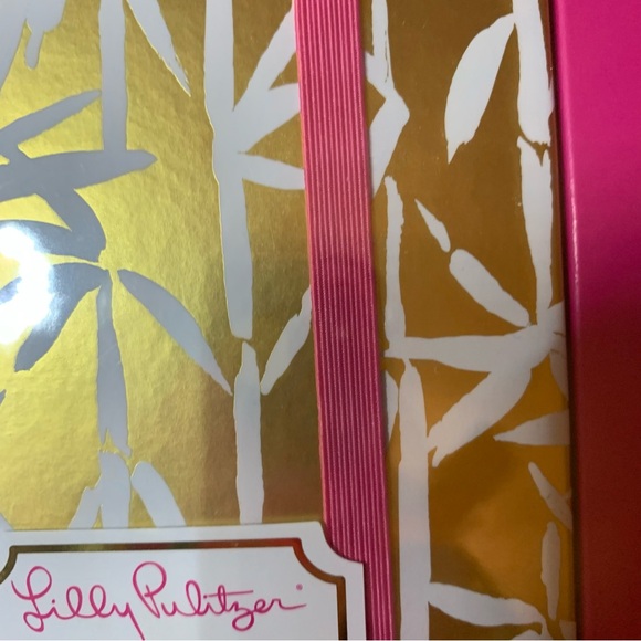 Lilly Pulitzer Bamboo Bash Boxed 128 pg lined Journal with Pen Gift Set - Picture 7 of 10